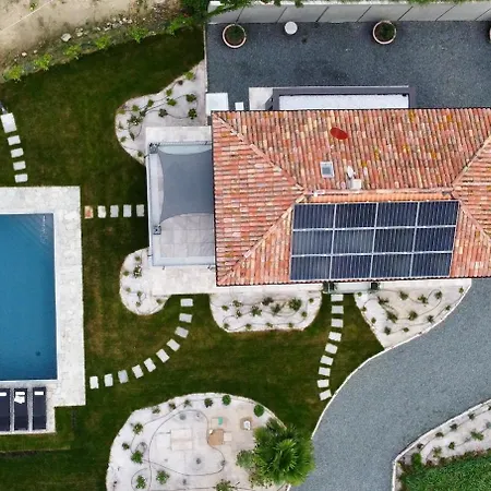 Grassi With Private Pool Nizza Monferrato * 칼라만드라나